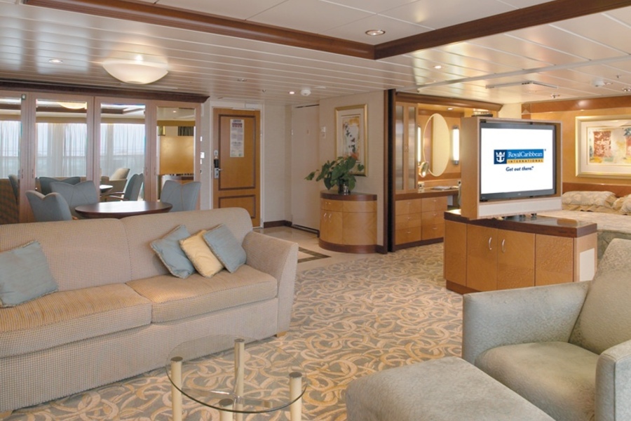RCI Explorer of the Seas Owner's Suite 1 Bedroom.jpg